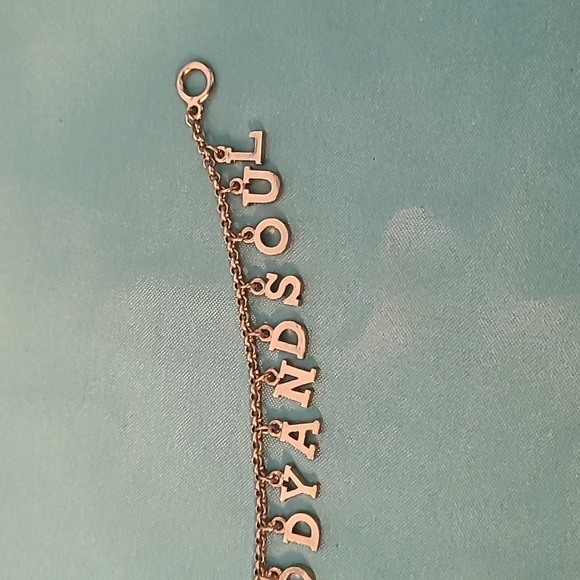 2 bracelets - Picture 6 of 8